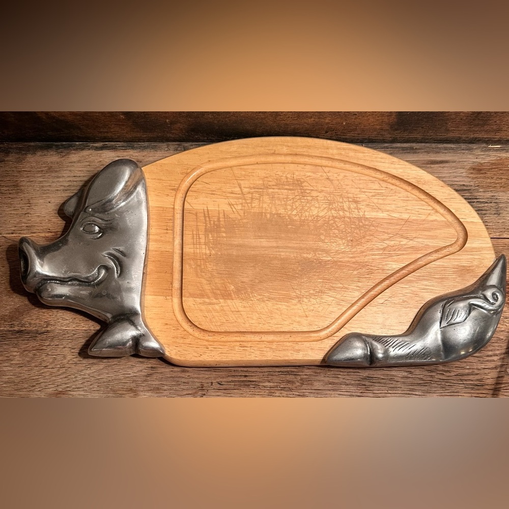 Pig Shaped Wooden Cutting Board Charcuterie Metal Farmhouse Kitchen Decor - Picture 7 of 16